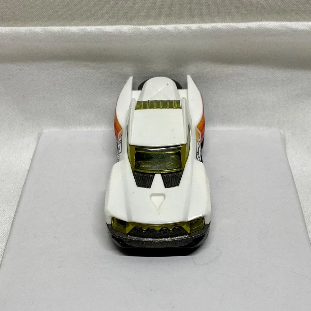 Hot Wheels Terra-Tracktyl HW Track Champs White 1/64 Die-cast Race Truck 2025